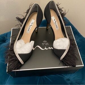 Nina feathers and rhinestone 4 inch pump